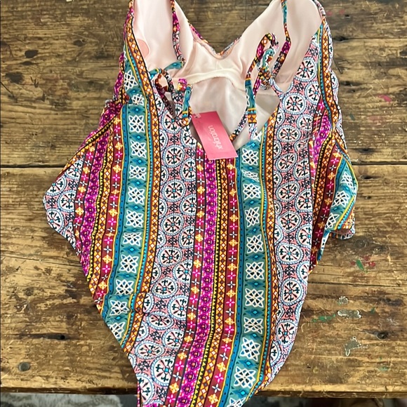 Colorful Patterned Swimsuit - Picture 3 of 3